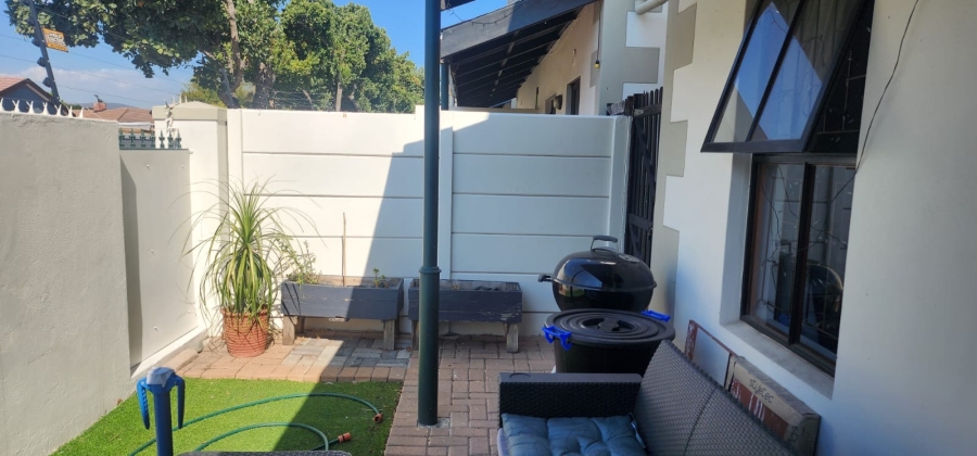 To Let 2 Bedroom Property for Rent in Parklands Western Cape